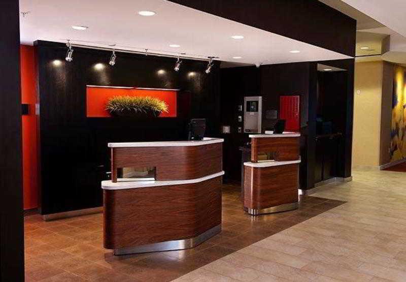 Courtyard Milwaukee Airport Hotel Exterior foto